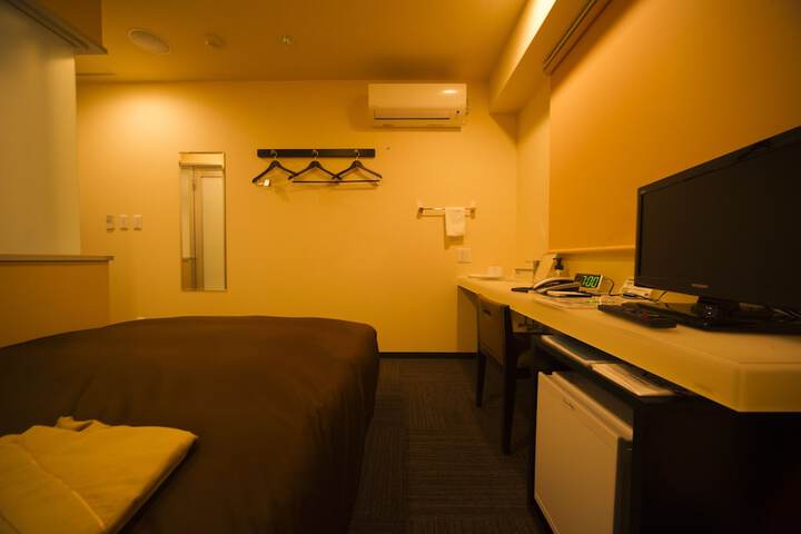 Room 16 of 46
