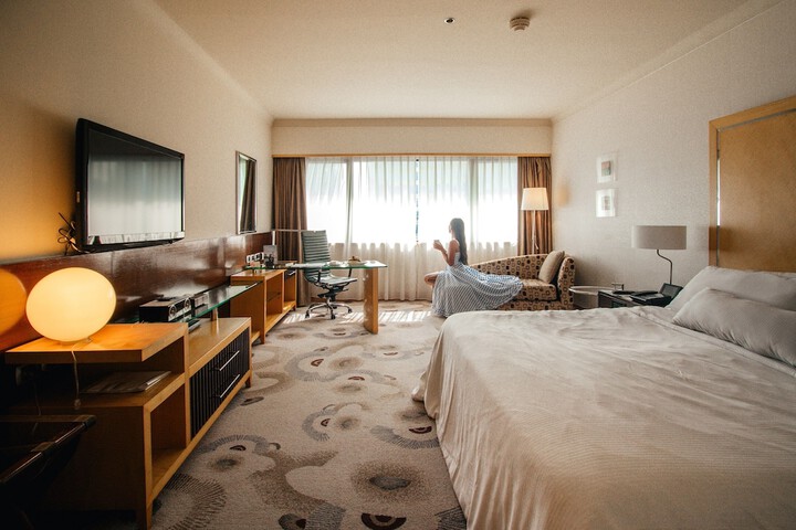 Room 17 of 177