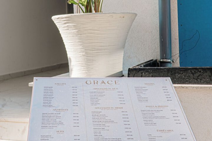 Dining 93 of 108