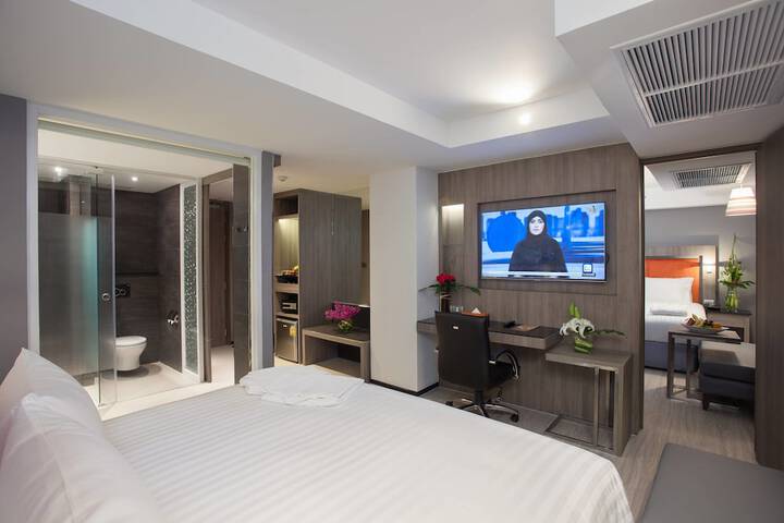 Room 21 of 61