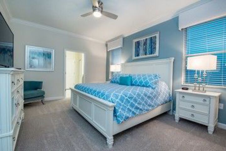 Room 4 of 15