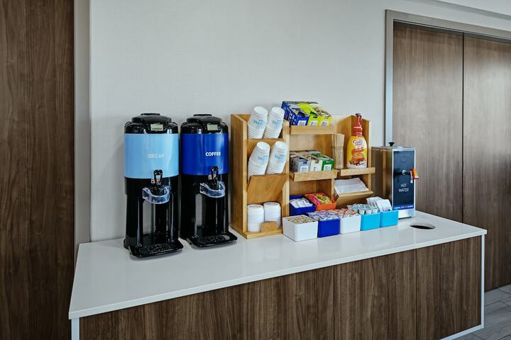 Breakfast/Coffee Service 74 of 85