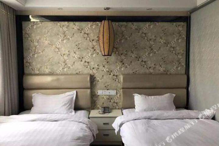 Jiayuelou Business Hotel