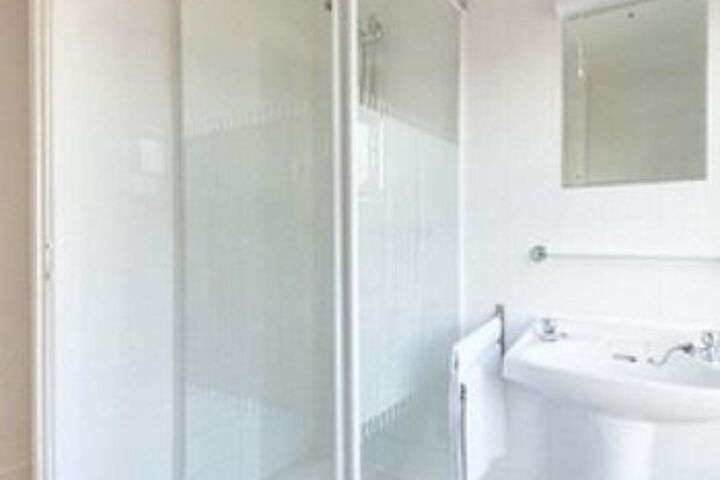 Room 2 of 11