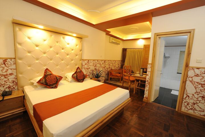 Room 5 of 26