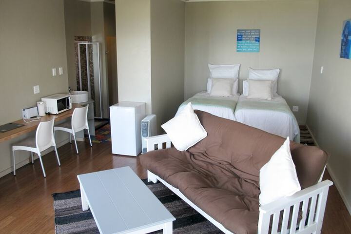 Room 6 of 37