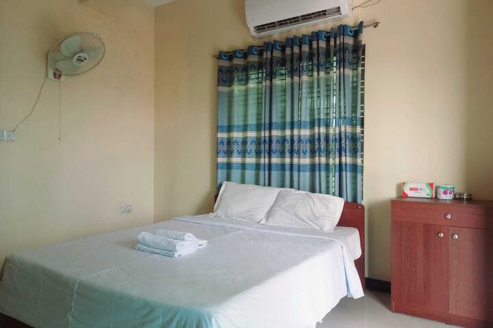 Room 3 of 22