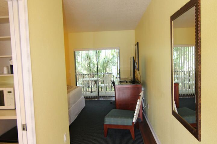 Room 6 of 23