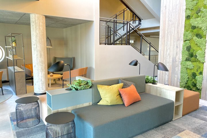 Hotel Interior 4 of 64