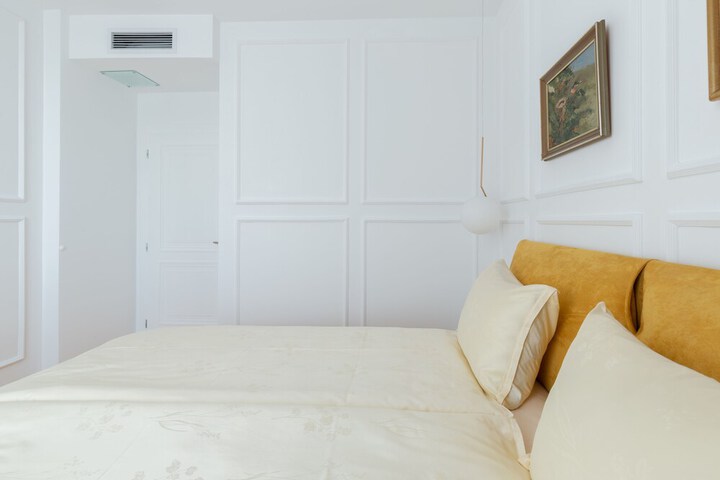 Room 32 of 81
