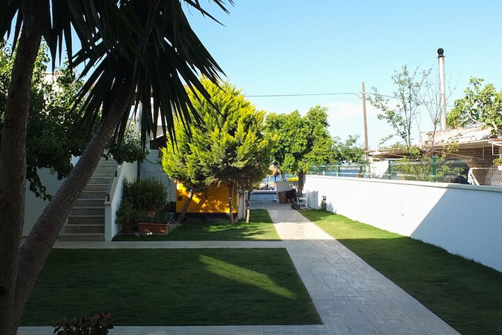Hotel Exterior 64 of 74