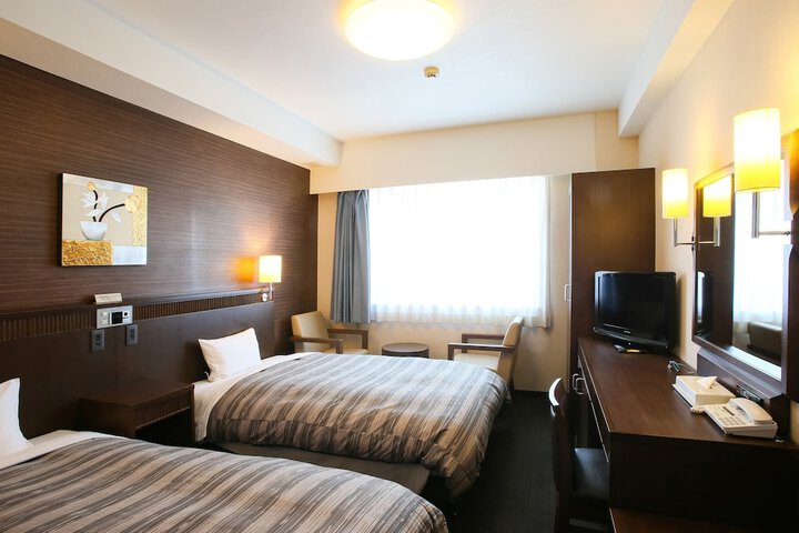 Room 10 of 75