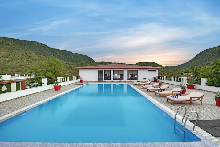 Pool 8 of 12
