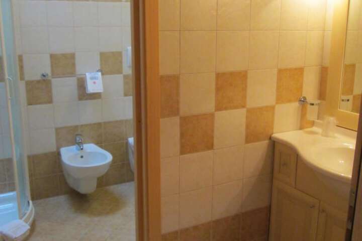 Room 21 of 51