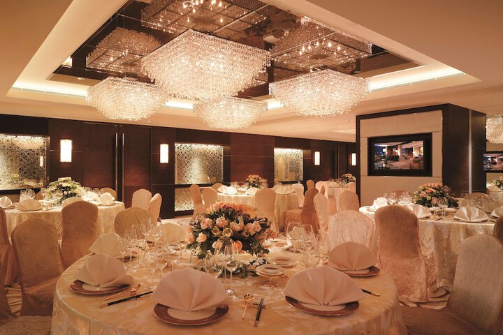 Ballroom/Hall 90 of 103