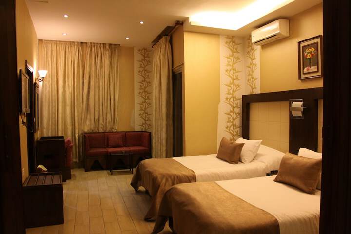Room 26 of 119