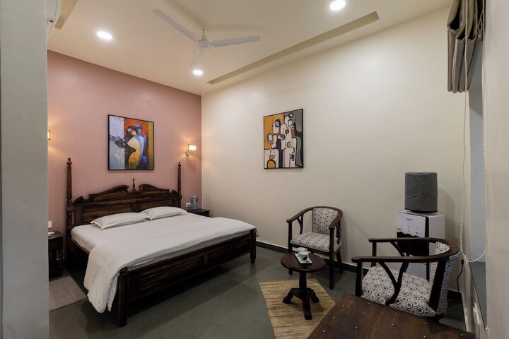 Room 21 of 51