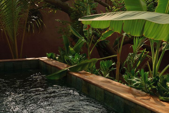 Pool 24 of 34