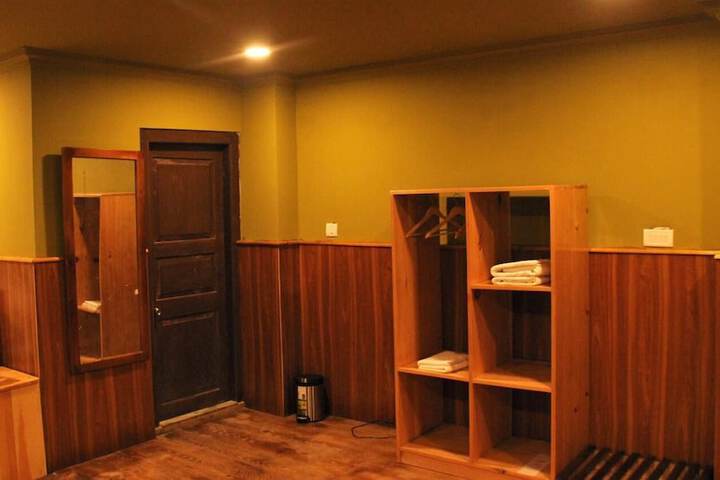 Room 5 of 24