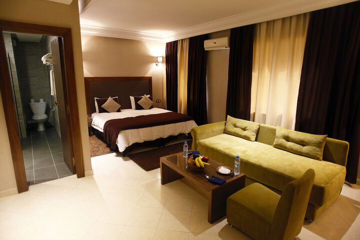 Room 8 of 20
