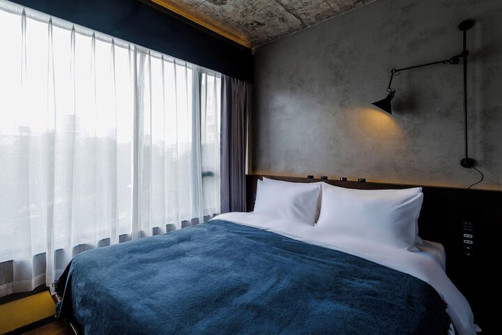 Room 12 of 44