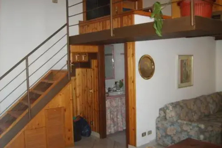Room 2 of 4