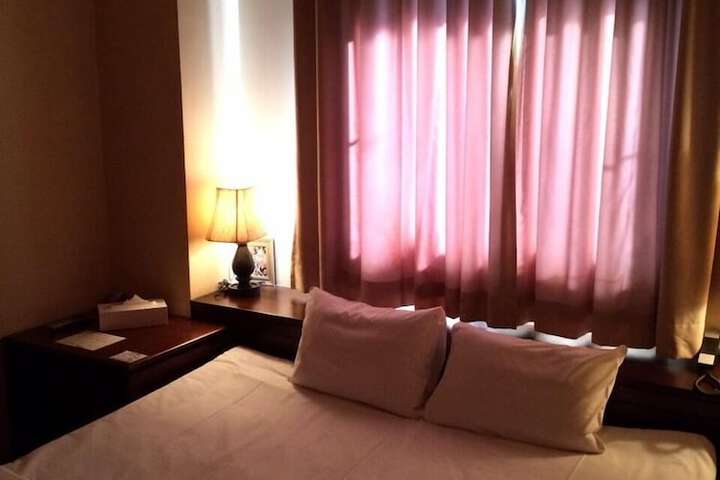 Room 11 of 35