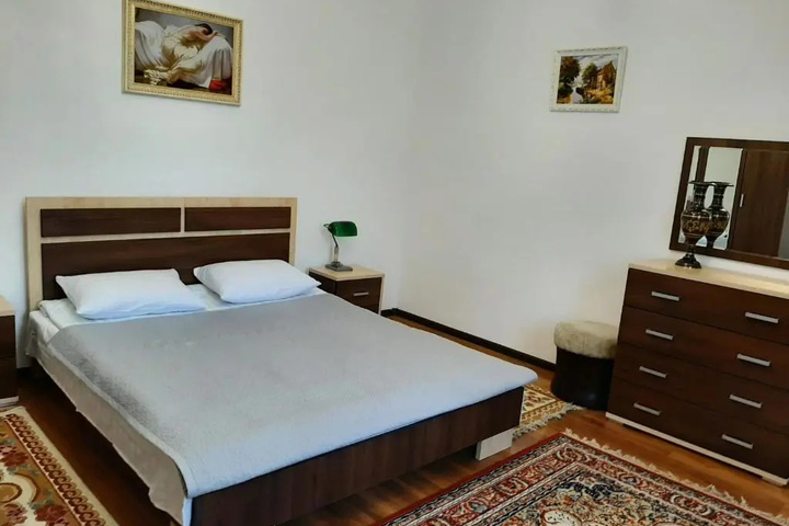 Room 3 of 18
