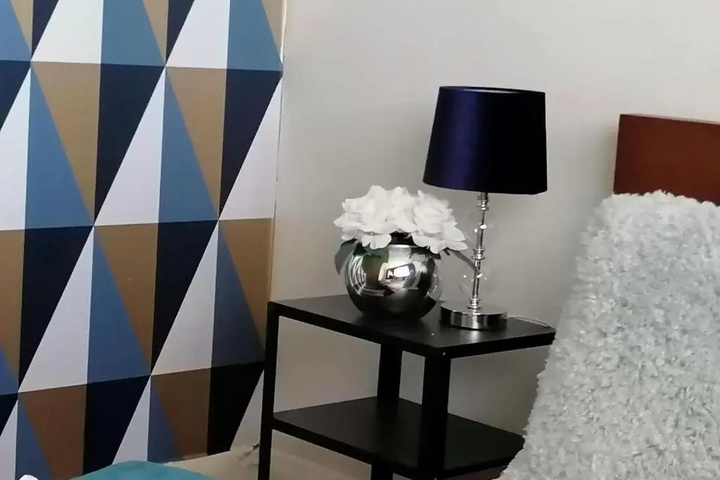 Room 4 of 15