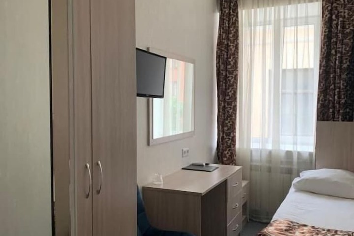Room 9 of 62