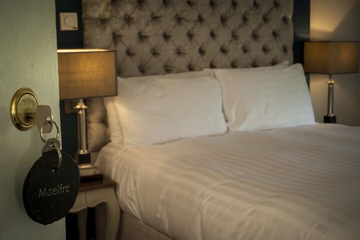 Room 14 of 39