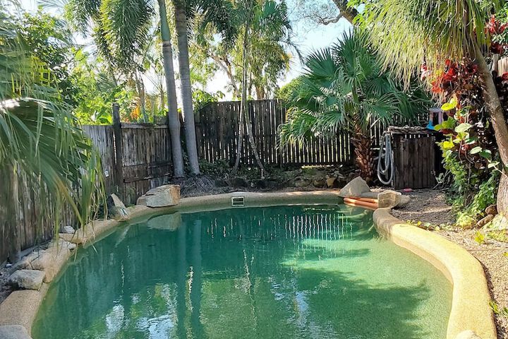 Pool 16 of 20