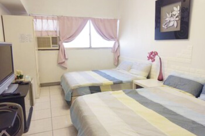Room 12 of 17
