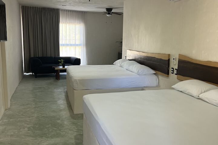 Room 65 of 147