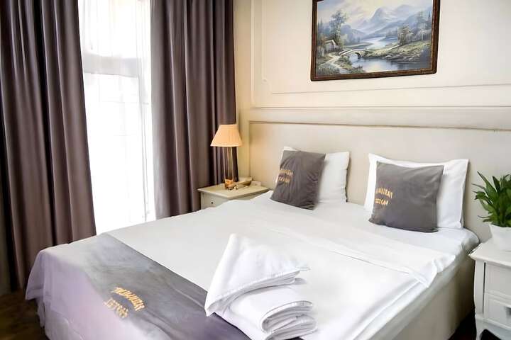 Room 21 of 25