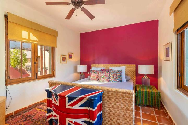 Room 3 of 27