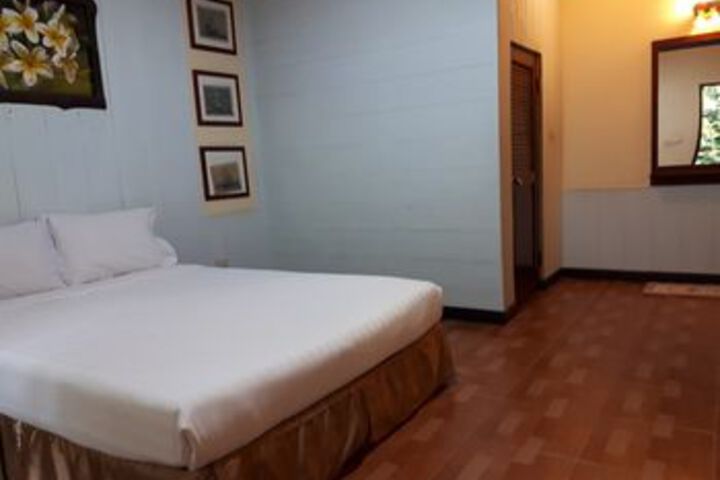 Room 11 of 23