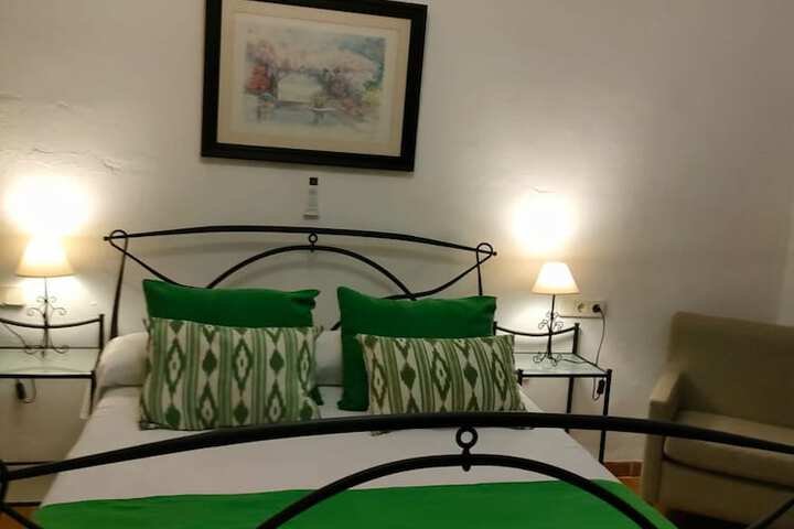 Room 13 of 34