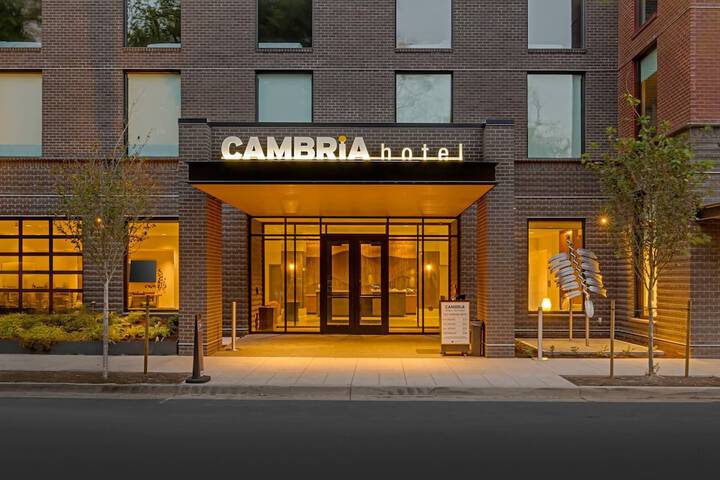 Cambria Hotel Portland - Pearl District in Portland, OR