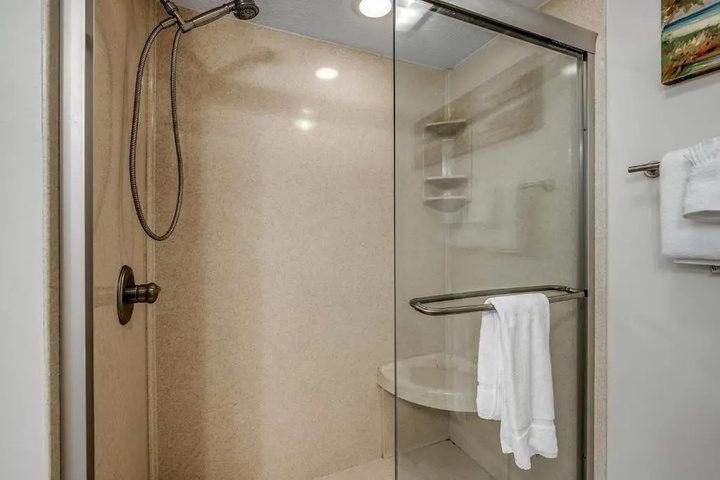 Room 8 of 22