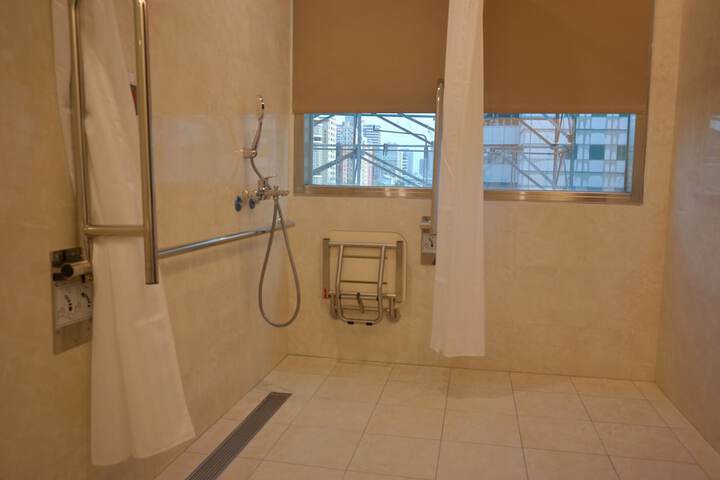 Room 72 of 88