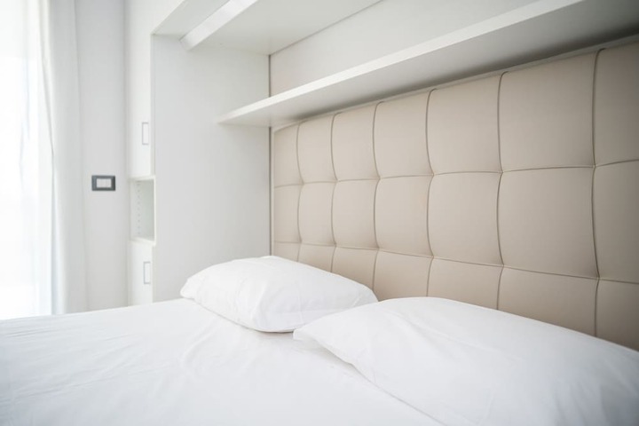 Room 4 of 5