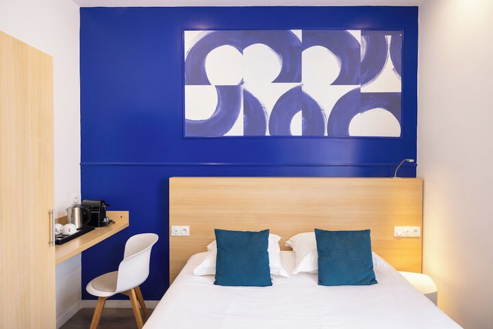 Room 47 of 93