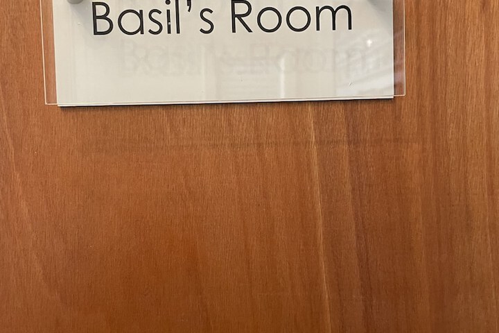 Room 11 of 34