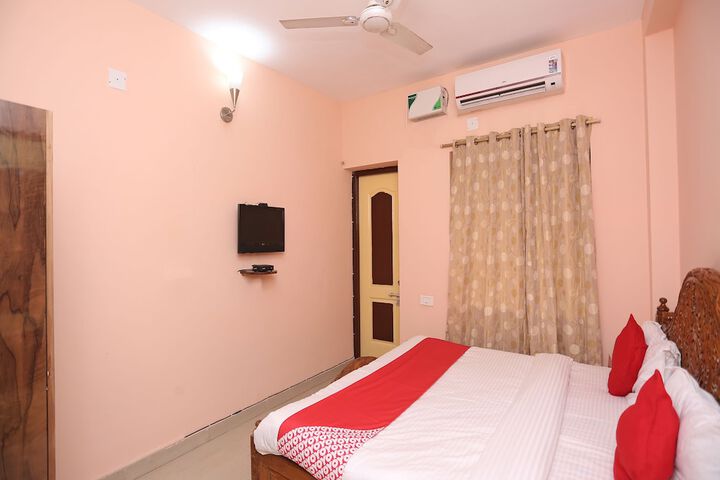 Room 14 of 19