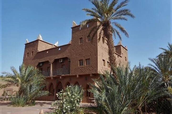 Carrefour des Nomades in M'Hamid El Ghizlane