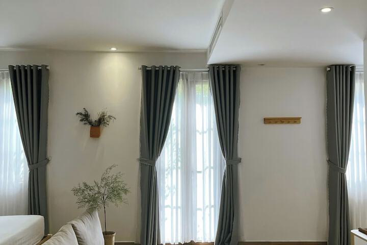 Room 12 of 36
