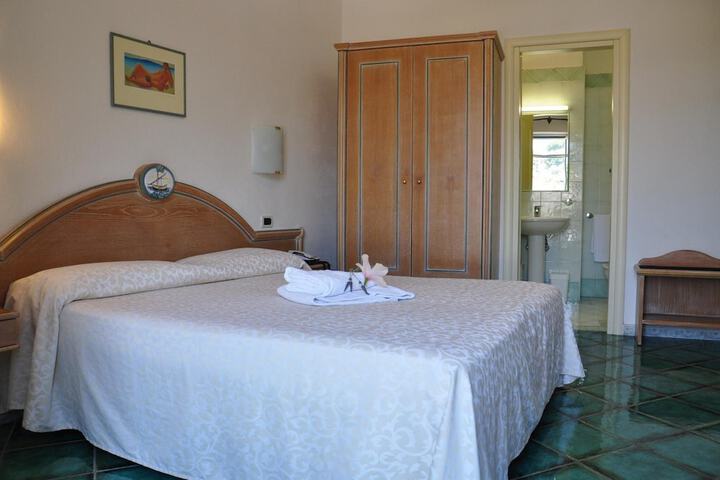 Room 16 of 63