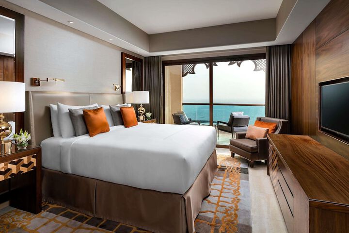 Room 20 of 135