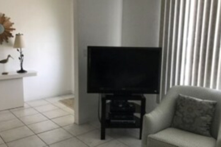 Room 4 of 13